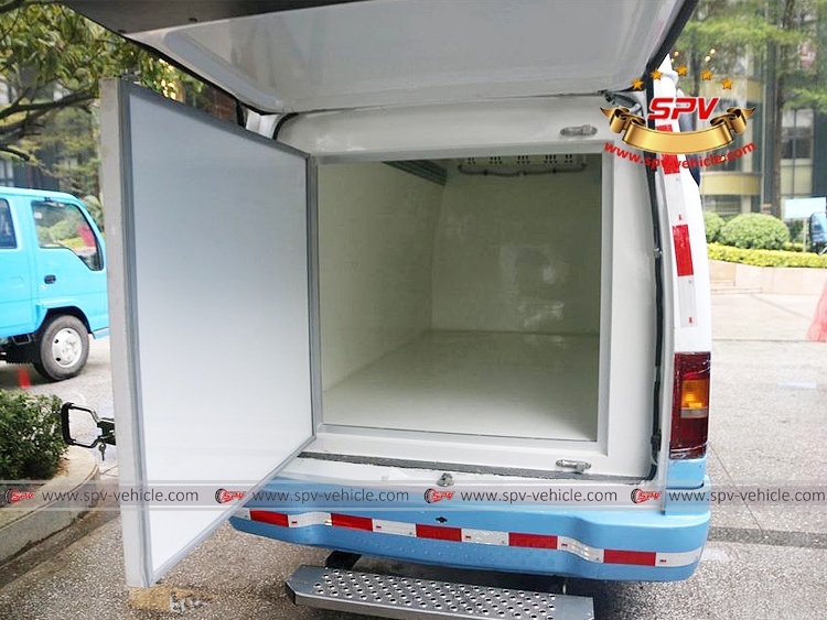 ISUZU ELF City Insulated Cargo Truck-B